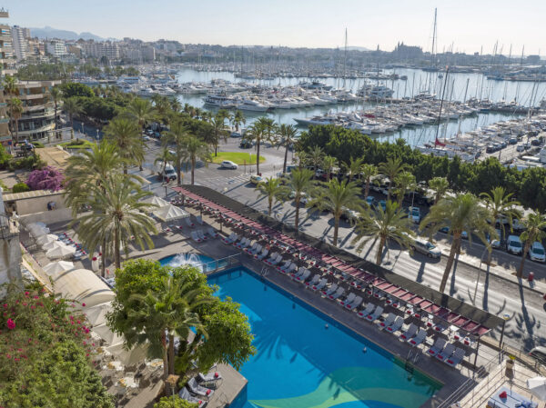 306GranMeliaVictoria-Swimming Pool aerial